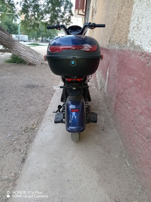 Elektron skuter sotiladi holati yangi zaryadi 70km yuradi