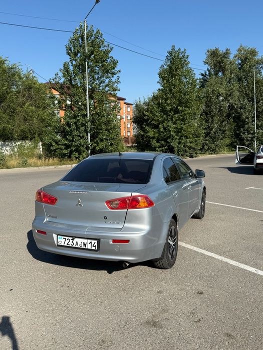 Продам автомобиль Mitsubishi Lanser