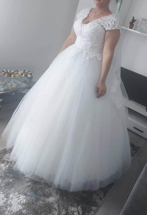 Rochie mireasă albă