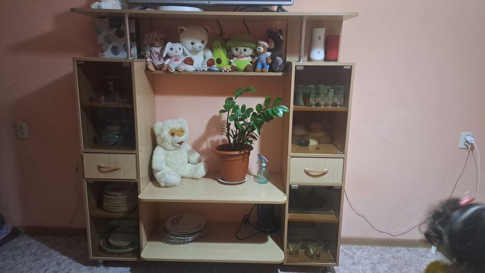 Стенка в гостинную б/у