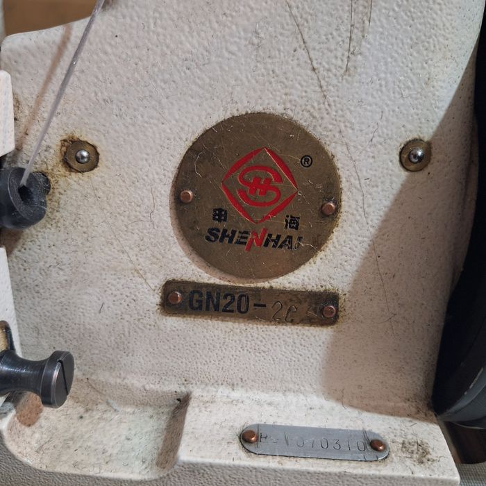 Продаётся оверлок машинка