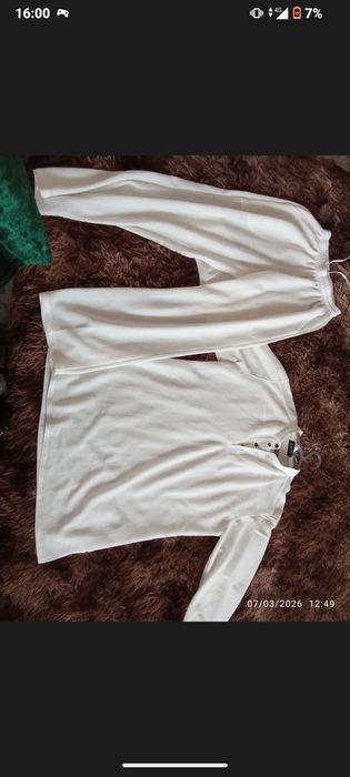 Erkelar kiyimi aralash