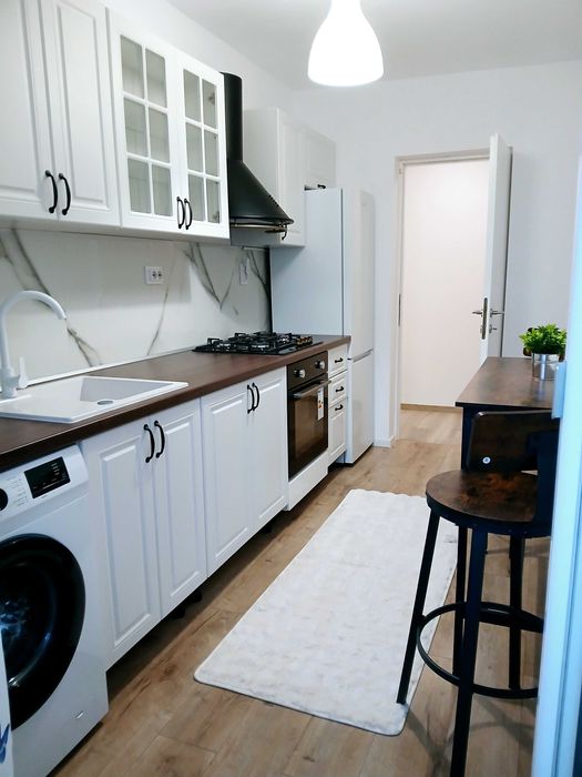 Închiriez apartament 2 camere str Amaradia