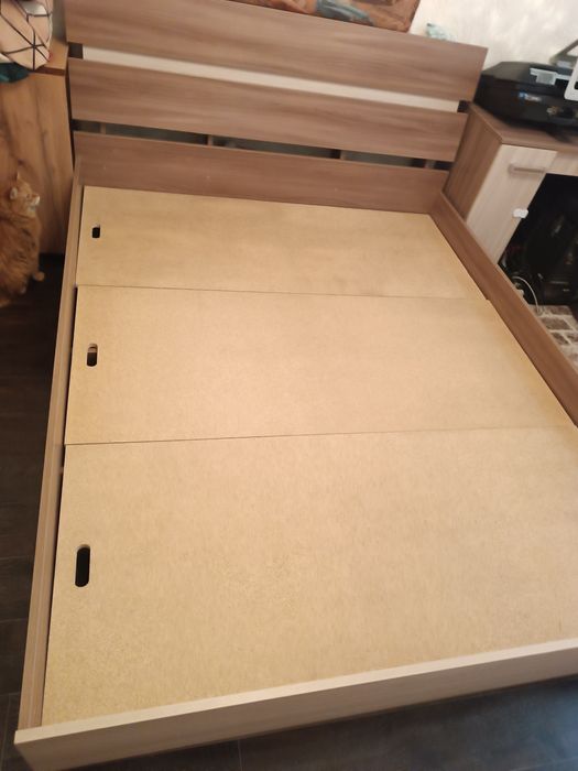 Продам двухспальную кровать