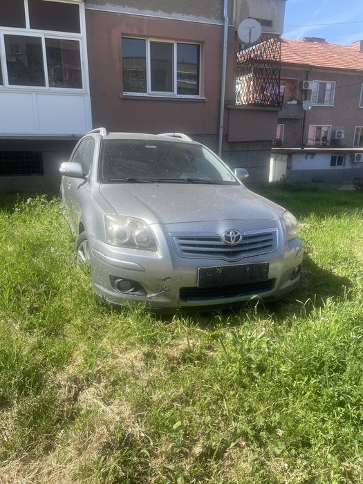 Тойота Авенсис 2000  D4D -2008г