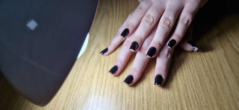 Pun unghii cu gel 80 lei