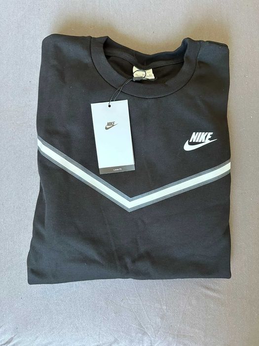 Спортен мъжки летен екип Nike – размер L – нов тенинска и шорти