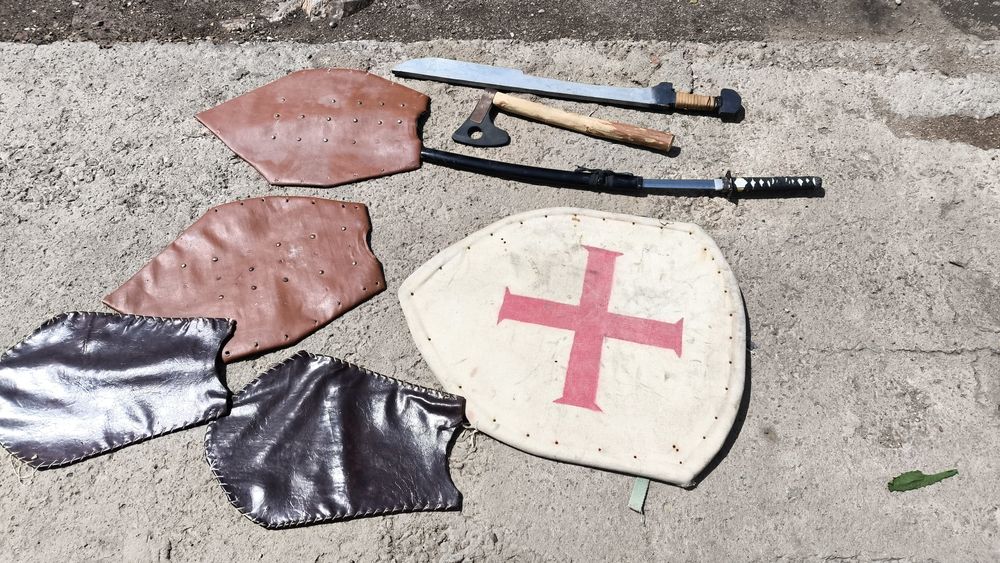 Продам аксессуары для игры