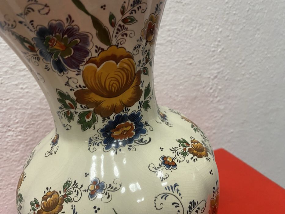 Холандска порцеланова ваза на делфт