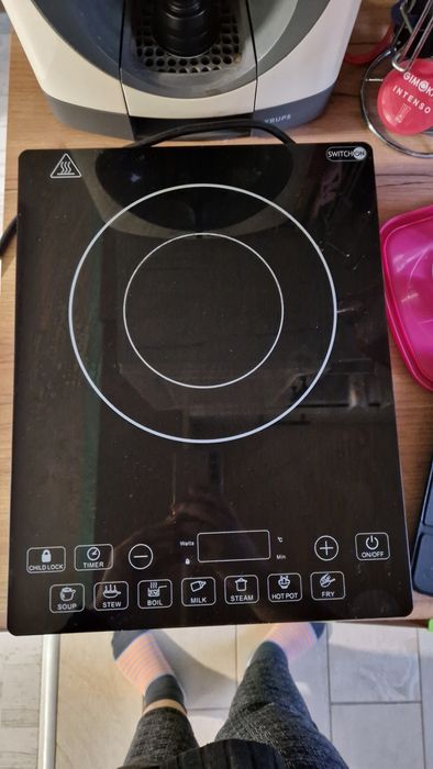 Единичен индукционен котлон  Switch On IC-D0201 за върху плот