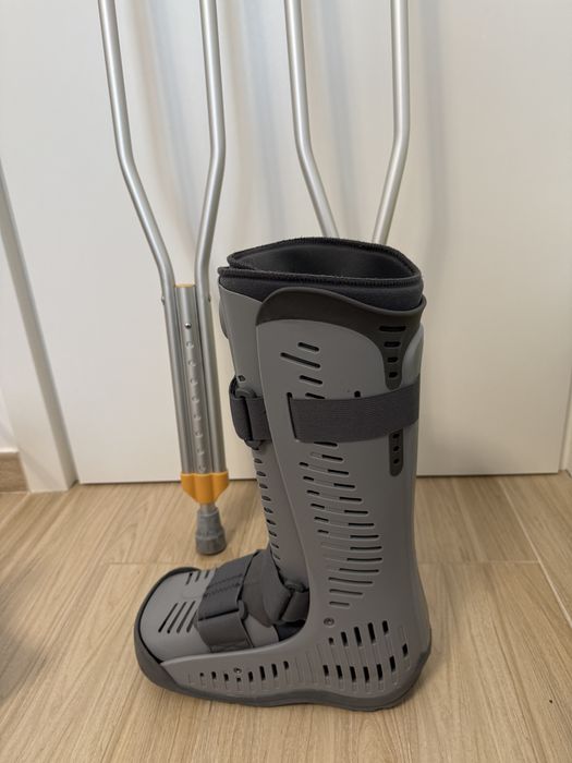 Orteza glezna Rebound Air Walker B2429