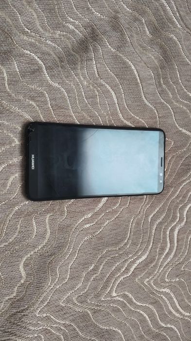 Продаю HUAWEI Mate 10 lite