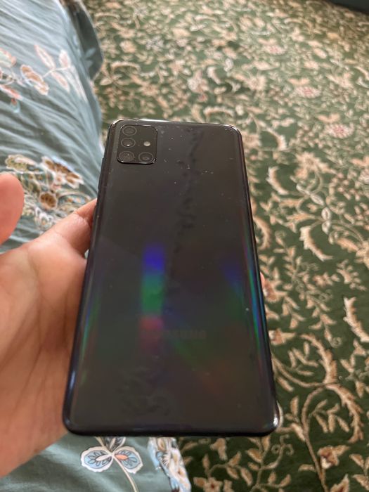 Самсунг А51 телефон