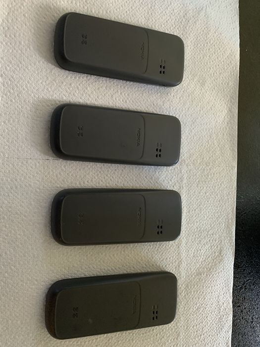 Nokia 100 aproape noi.