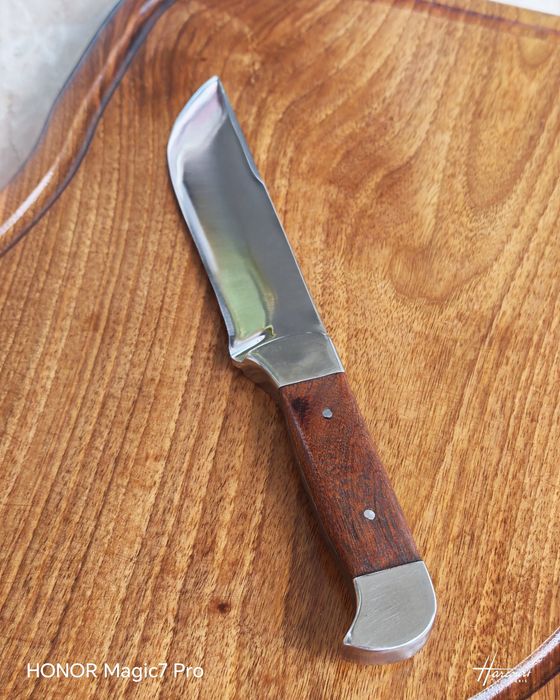Cuțit de vânătoare din  foaie de arc