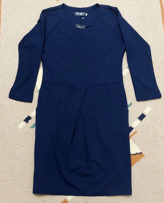 Все платья по 1000 тг