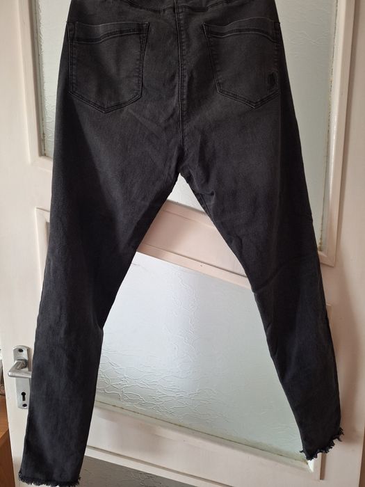 Blugi elastici femei  Pepco