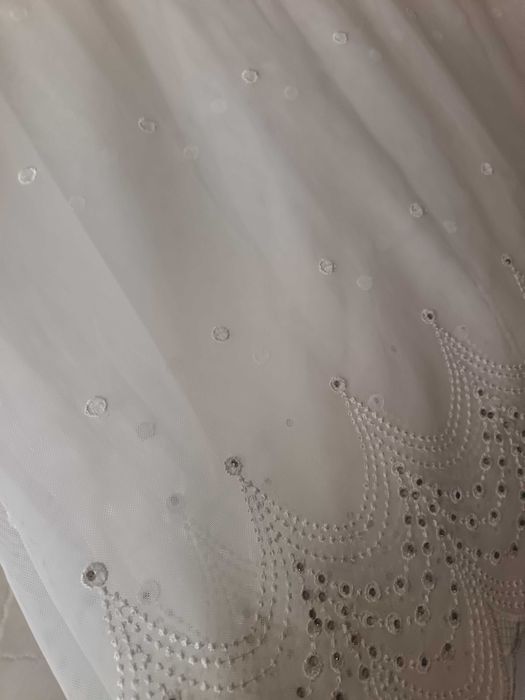 Тюль сетка с вышивкой и стразами