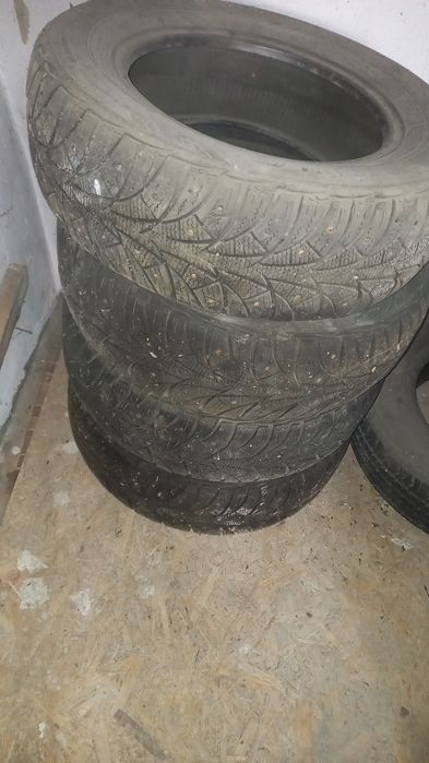 Продам шины шипованные б/у