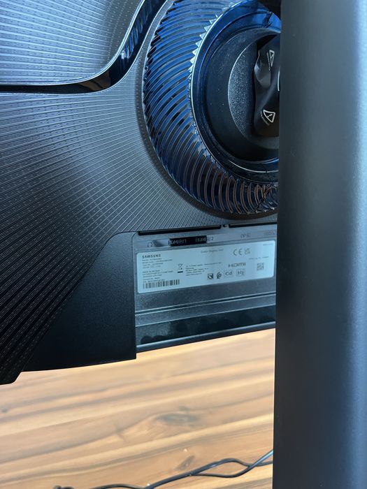Monitor Gaming Samsung Odyssey G4 27” – 240Hz, 1ms, IPS, HDR10