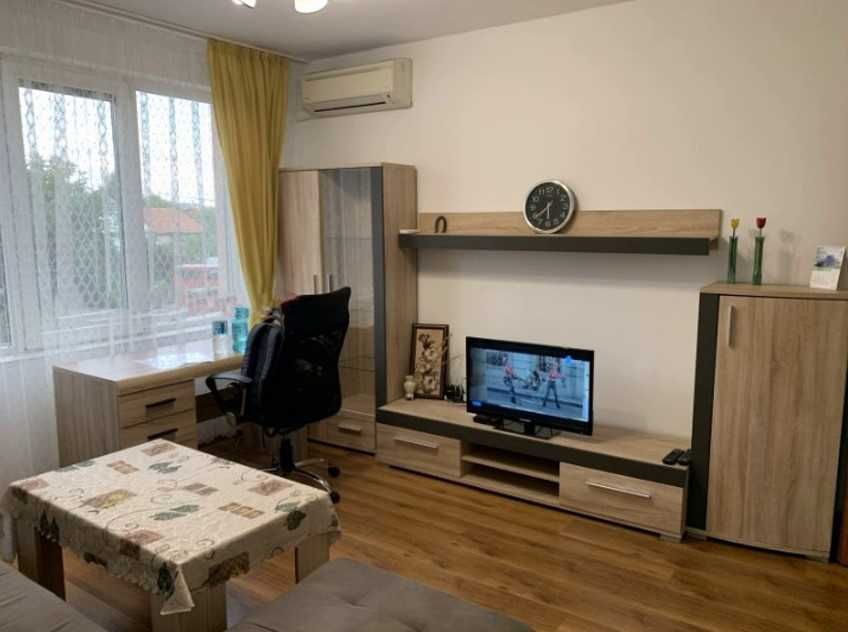 Дава се под наем Двустаен апартамент в София, Модерно предградие - 72 кв.м за 484.5 € - Снимка #2