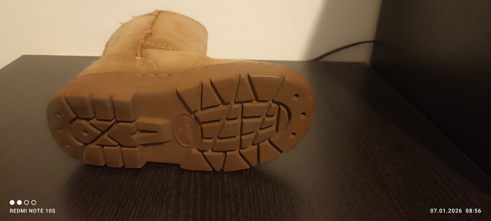UGG in stare foarte buna, ca si noi
