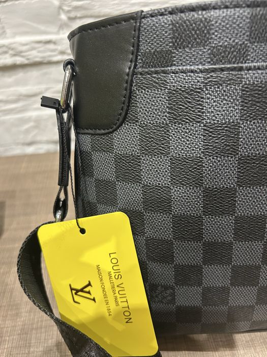 Мъжка чанта LV Louis Vuitton