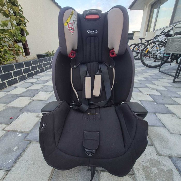 Scaun auto Graco cu ham in 5 puncte si sistem ISOFIX