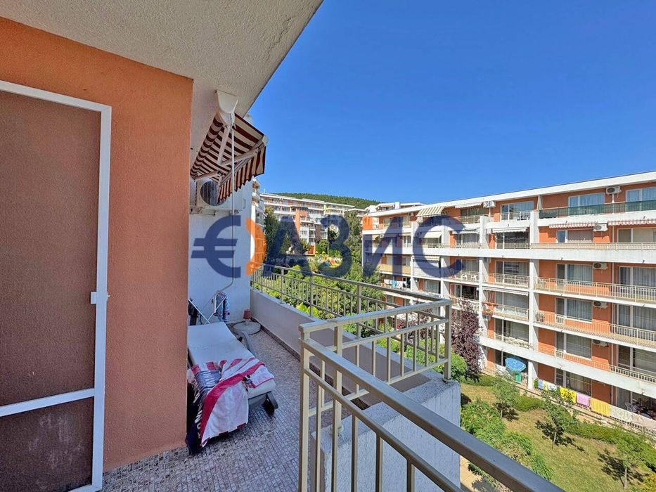 Продава се Тристаен апартамент в Свети Влас - 57 кв.м за 716 €/кв.м - Снимка #2