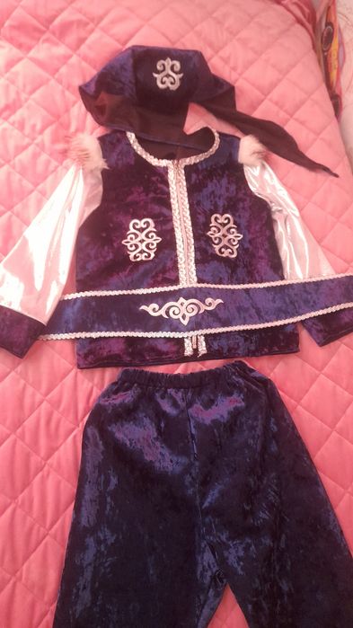 Продам национальнфй костюм.