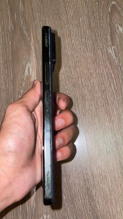 ASUS ROG Phone 8