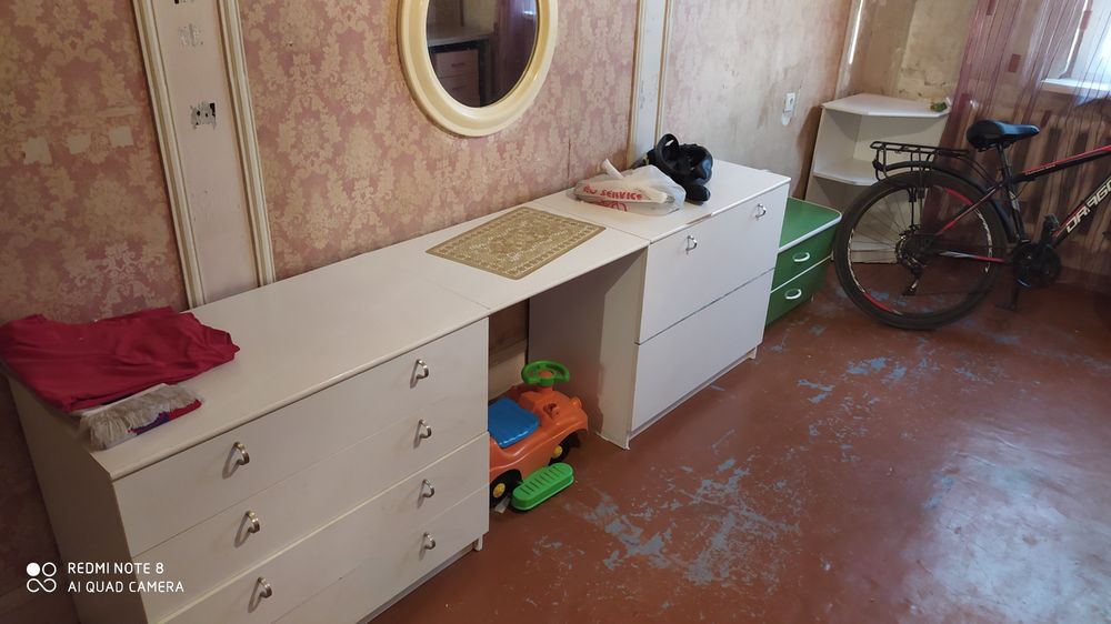 Продаётся гарнитур