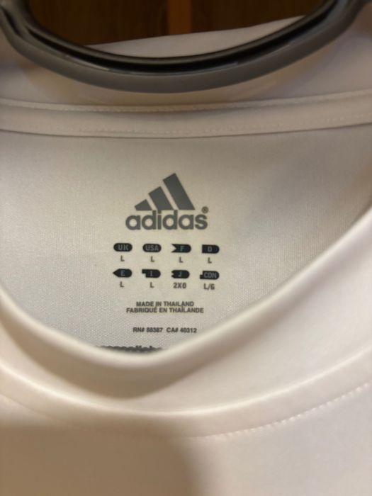 Оригинална Adidas тениска бяла размер L