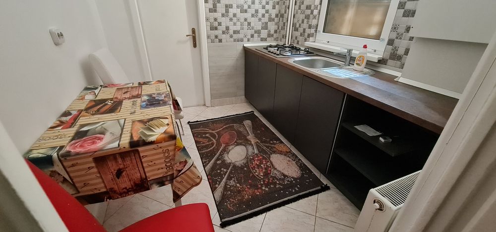 Inchiriez apartament central 2 camere