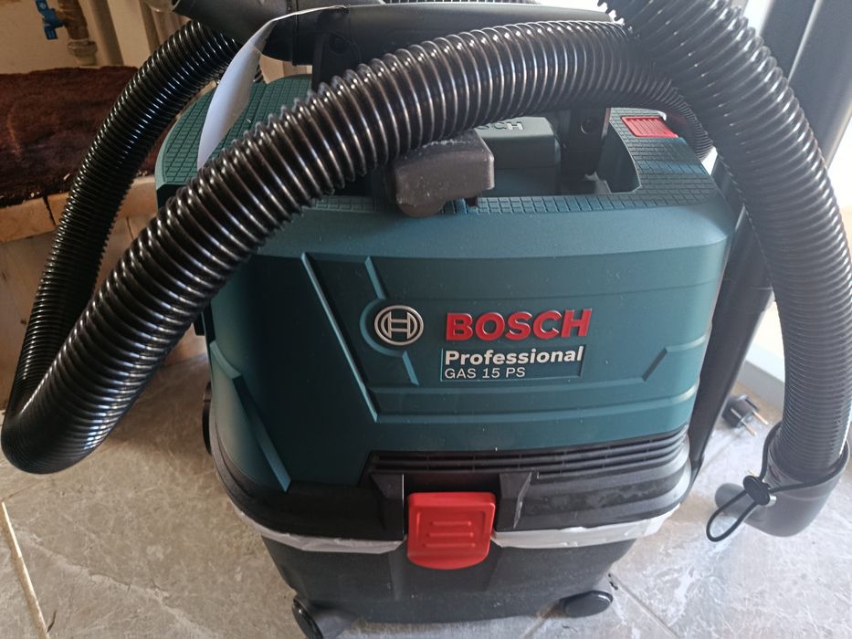 Продам строительный пылесос BOSCH