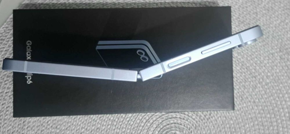 Samsung Galaxy Z Flip  6