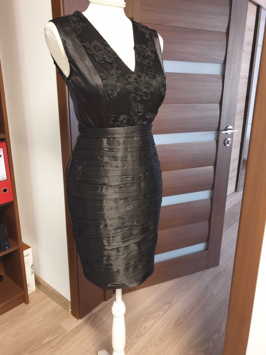Rochie neagra eleganta