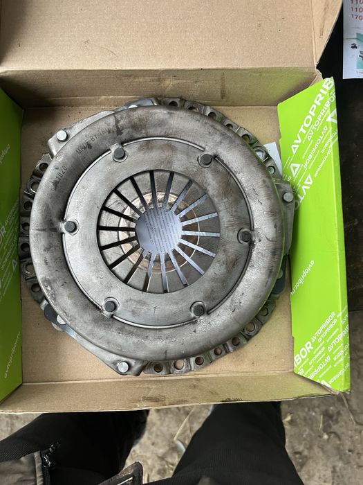 Продам запчасти на ваз 2107