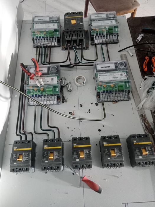 Электрик электрик