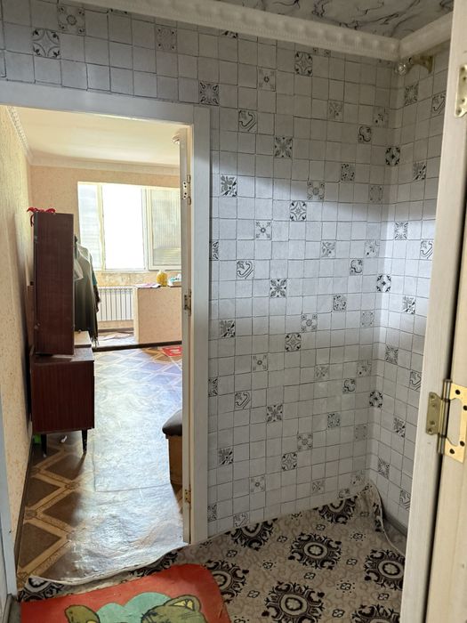 Kogon shaxar 2 mkr da dom sotiladi 2 xonalik tayyor.