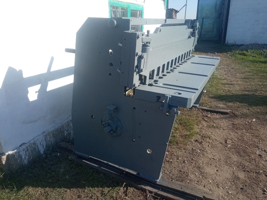 Продам гильотину НГ3316