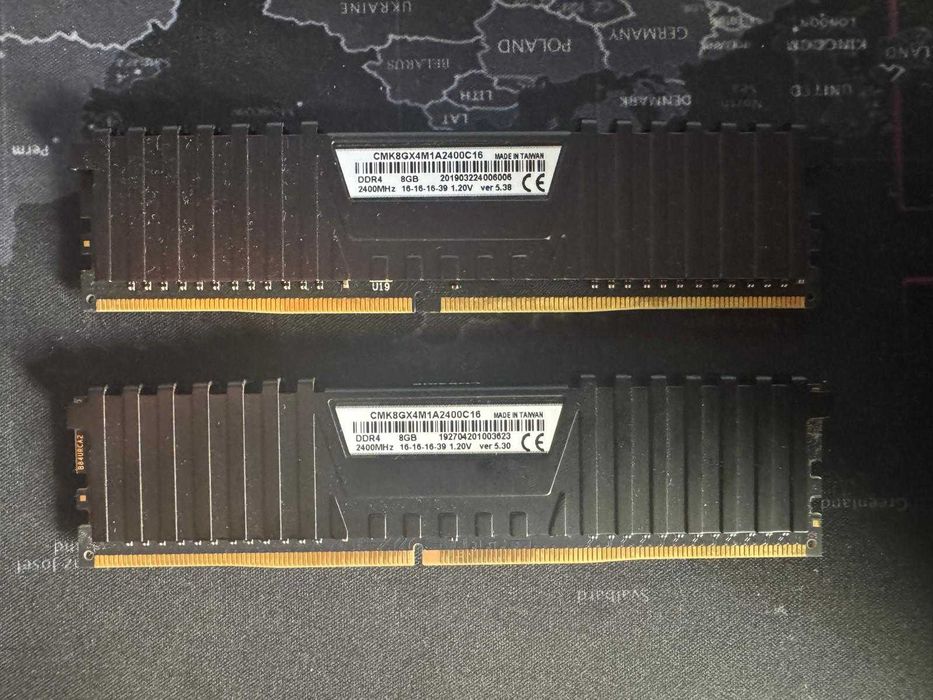 KIT memorii DDR4 Corsair Vengeance 2 x 8 gb 16 gb 2400 mhz