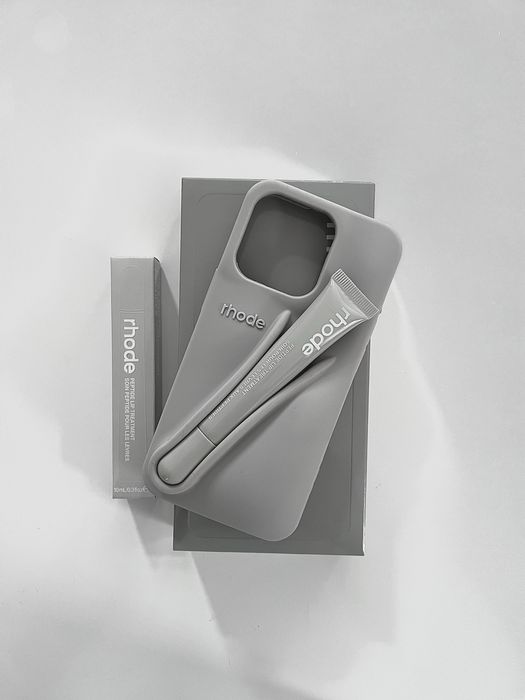 Husa Rhode iph 14PRO+lipgloss NOU