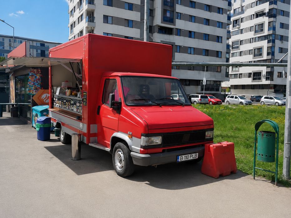 Inchiriez FoodTruck