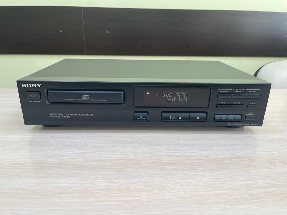 Sony CDP-212 – CD плеър | Много запазен, без забележки