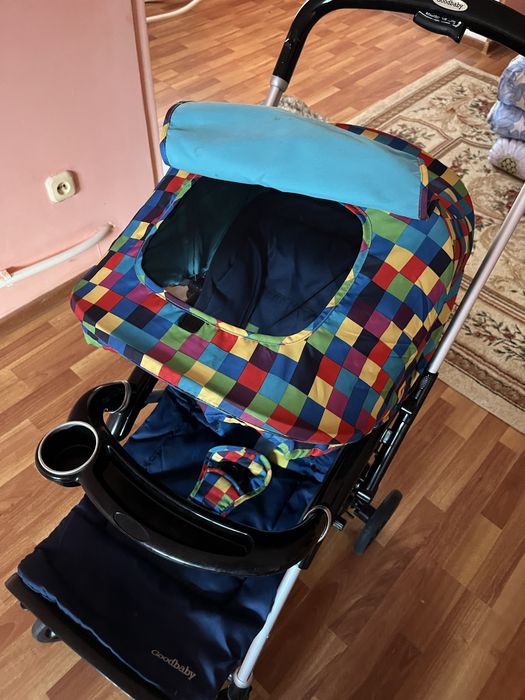 Продам прогулочную коляску