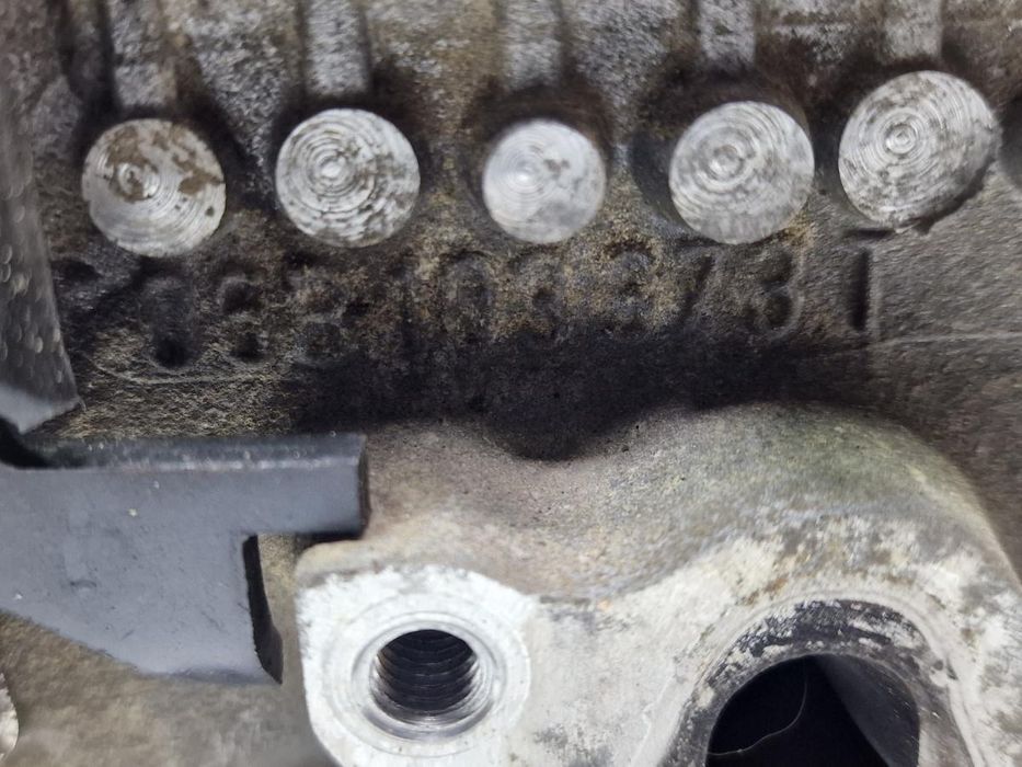 Chiulasa Motor Cu Un Ax Came Audi A4 Avant 8D5, B5 2001 - 2007 1.6 Alz Bfq Bse 06B103373T