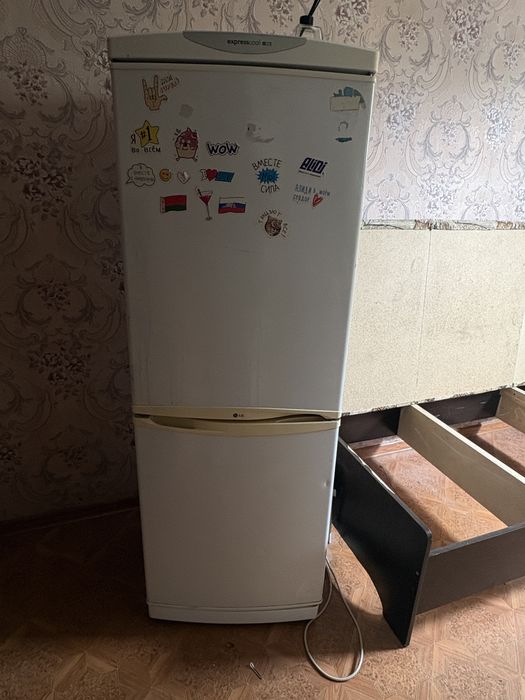 Холодильник в хорошем состояний