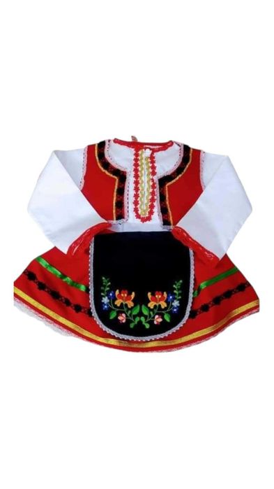 Най-красивите детски народни носии – готови за сцена!