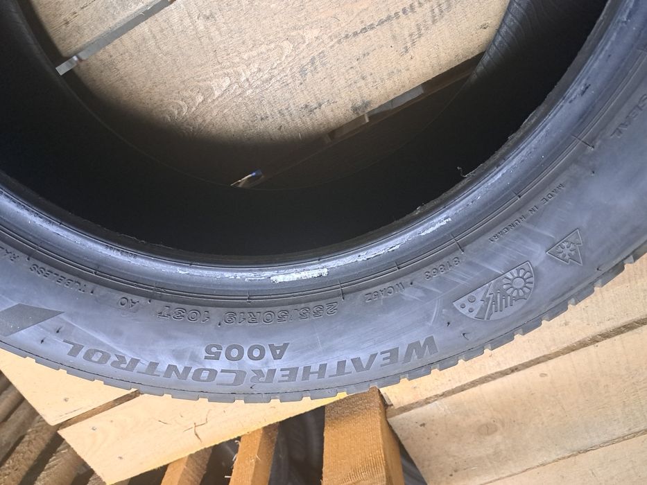 Anvelope desperecheate 255/50 R19 Bridgestone , Michelin